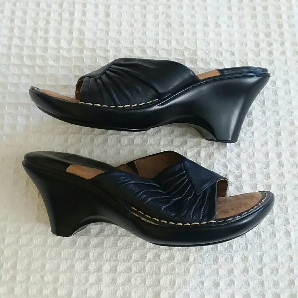 I Love Comfort Black Leather Sandals